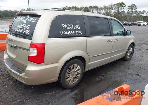 2014 Chrysler Town & Country Limited z USA, uszkodzony, nr VIN 2C4RC1GGXER425701